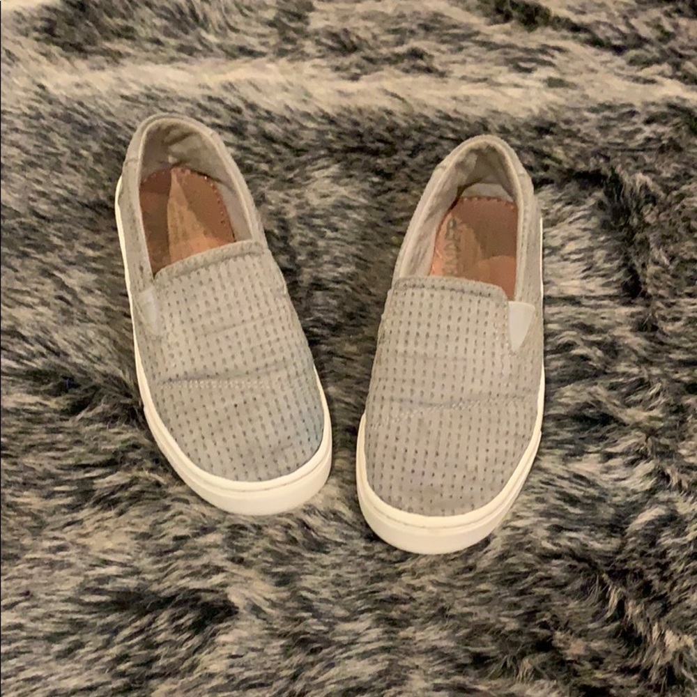 Toms Shoes - gray suede size Y12
